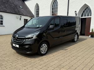 2021 Renault Trafic Sport Automatic 170bhp Crew - Image 3