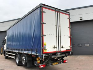 2019 SCANIA G320 6X2 SLEEPER CAB CURTAIN SIDER - Image 4