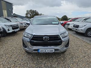 Toyota Hilux 2.8 D4D SR5 "Extras" - Image 2