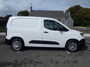 2019 Peugeot Partner Active CVRT until 07/26 - Image 2