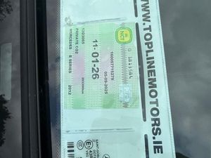 Mercedes-Benz E-Class 2012 - Image 2