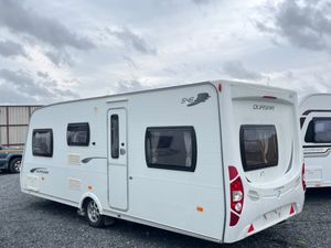 Lunar 6 Berth Triple Bunkbed Big Washroom Caravan - Image 4