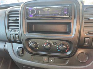 212 Renault Trafic LWB Low KMs - Image 3