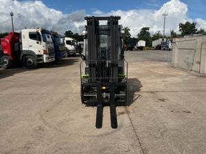 2025 Zoomlion FD30 New & Unused Forklift - Image 2