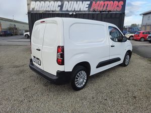 211 Citroen Berlingo High Spec Low Km's - Image 3