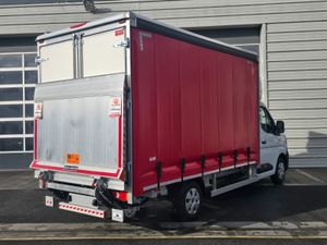 Renault Master Red Edition Curtain Side - Image 4