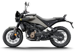 Husqvarna Svartpilen 125 - New Unregistered - Image 4