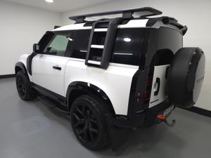 Landrover Defender 90 3.0D SE Mhev - Image 2