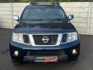 2015 Nissan Navara 2.5 DCI TEKNA Crewcab - Image 4