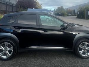 2021 Hyundai Kona Executive Commercial - Image 4