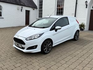 2017 Ford Fiesta Van 1.5tdci ST-Lin - Image 3