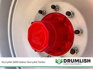 New 2025 1600 Gallon SlurryKat Tanker - Image 2