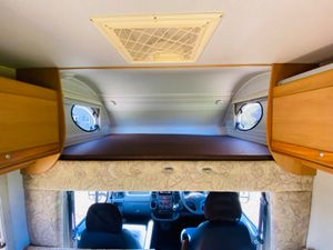 2005 MILLER WINNIPEG 4 BERTH R.H.D - Image 4