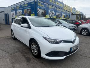 Toyota Auris 2019 van - Image 3