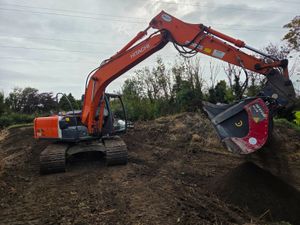 Ex hire Difco Screen Bucket 2025 model - Image 2