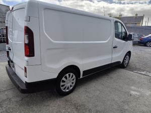 2018 Renault Trafic 1.6 dci 120bhp business+ - Image 4