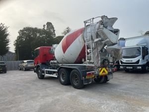 2016 Scania 320 6x4 Concrete Mixer - Image 4