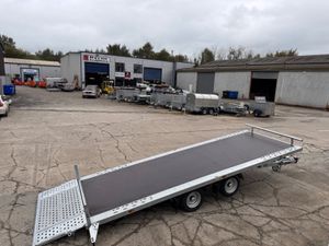 New Nugent 18x6’7 Tiltbed - Image 4