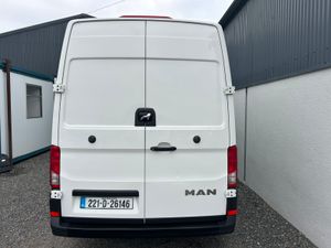 2022 Man TGE - Fridge & Freezer with 220 plug - Image 4