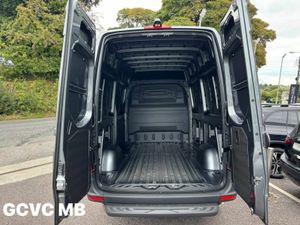 Mercedes-Benz Sprinter 317 MWB High Roof RWD 9GT A - Image 4