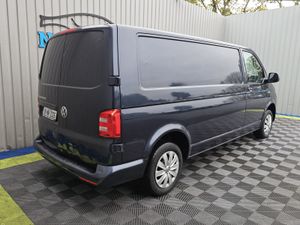 2018 Volkswagen Transporter 2.0D - Image 3