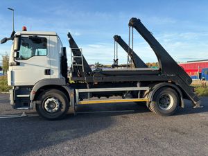 Man Hyva Skiploader - Image 4