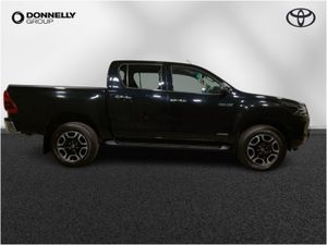 Toyota Hilux Diesel Invincible - Image 3