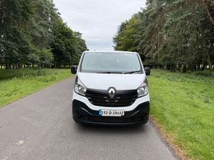 Renault Trafic 2019 SL27 Low KM - Image 2
