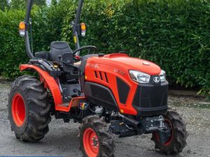 New Kubota LX351 ROPS Compact Tractor - Image 2