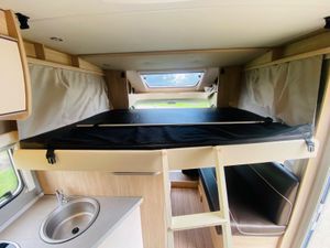 2021 WEINSBERG CARA SUITE R.H.D 650 5 BERTH - Image 4