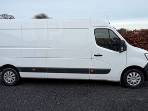 2021 Renault Master 135 Business Plus LWB Med Roof - Image 2