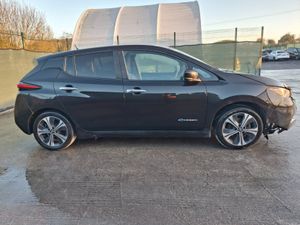 201 Nissan Leaf  Cold pack  40kwh  Automatic - Image 3