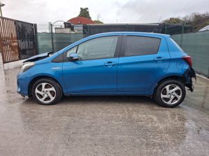 €500 OFF!!! 162 Toyota Yaris  Hybrid  Automatic - Image 2