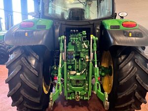 John Deere 6110R 2017 - Image 3