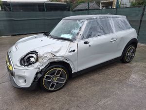 €500 OFF!!  201 Mini Cooper S Fully electric  Auto - Image 2