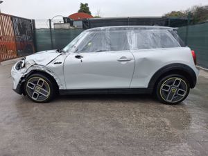 €500 OFF!!  201 Mini Cooper S Fully electric  Auto - Image 4