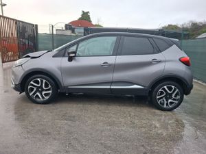 ?€500 OFF 2016 Renault Captur Signature 1.0 Petrol - Image 4