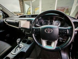 Toyota Hilux 2.8D4D INVITE X 201BHP D/C - Image 3