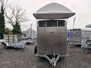 NEW  M-TEC HIGH ROOF LIVESTOCK  TRAILER - Image 3