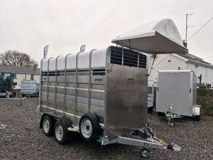 NEW  M-TEC HIGH ROOF LIVESTOCK  TRAILER - Image 4