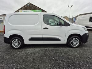 CITREON BERLINGO ENTERPRISE INCLUDES VAT - Image 4