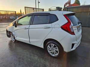 2016 Honda Fit  Hybrid  1.5 Petrol - Image 4