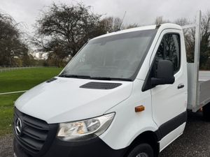 2020 Mercedes-Benz 4.2m. Dropside Van - Image 3