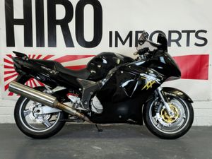 2001 Honda CBR 1100 XX Blackbird - Image 2