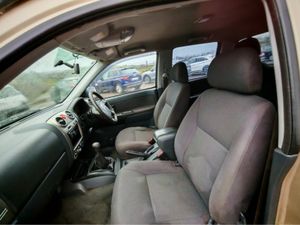 ISUZU D-MAX TWIN CAB - Image 2