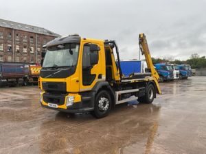 2021 Volvo FL250 4x2 18T Skiploader - Image 3