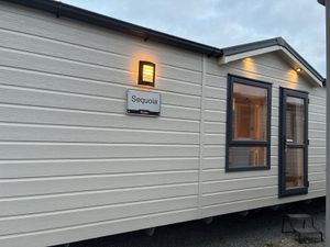 2026 MODEL RESIDENTIAL LODGE   42X13X2BED - Image 3