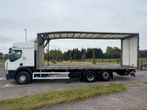 Renault D320 6x2 Curtainsider - Image 4
