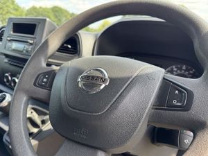 2021 Nissan Nv400 Dropside Van - Image 2