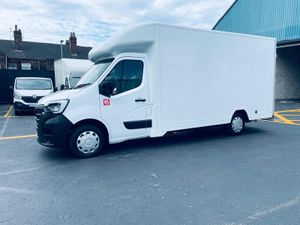 2023 Renault Master Low Loader Luton Van - Image 4